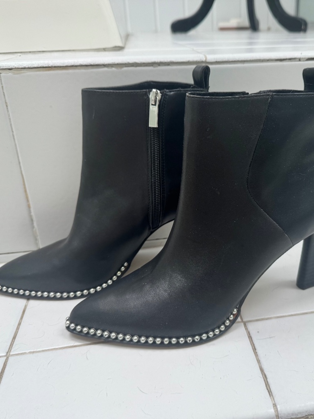 NEW BGBGENERATION Black Leather Beya Zip Studded Booties Shoes 7.5